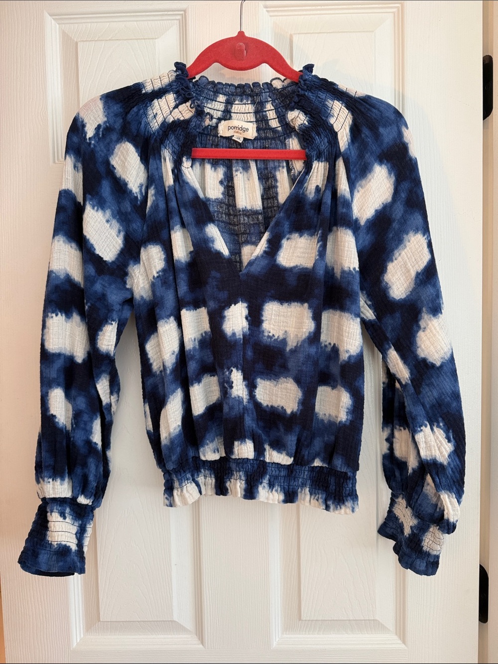 Porridge Navy and White Tie-Dye Smocked Neck Blouse Sz XS Anthropologie